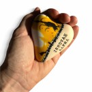 Medium bønnehjerte. Alle bildene er for å illustrerer, alle hjertene er unike, form, farge og mønster variere i stor grad. thumbnail