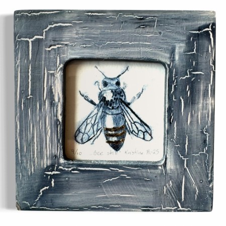 Bee still 9/10