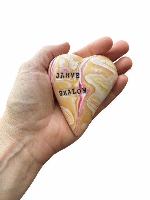 I kunstnerens hånd
